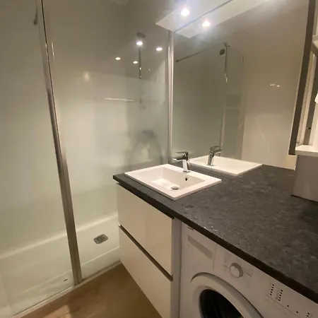 Appartamento T2 Bis Avec Balcon, Parking Et Wifi à - Fr-1-374-199 *